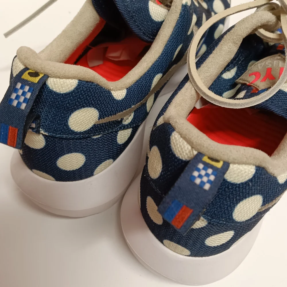 RARE NIKE RosheRun Men's 2014 World Cup Sneaker NYC Edition